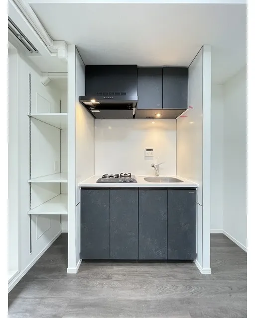 Belle Face Sangenjaya - Interior - ["Cabinetry", "Countertop", "Tap"]