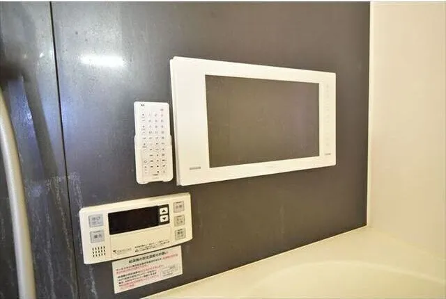 King House Shirokane - Interior - ["Rectangle", "Wood", "Font"]