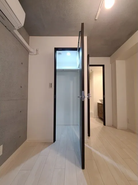 AGRATIO Meguro Suwayama - Interior - ["Building", "Fixture", "Lighting"]
