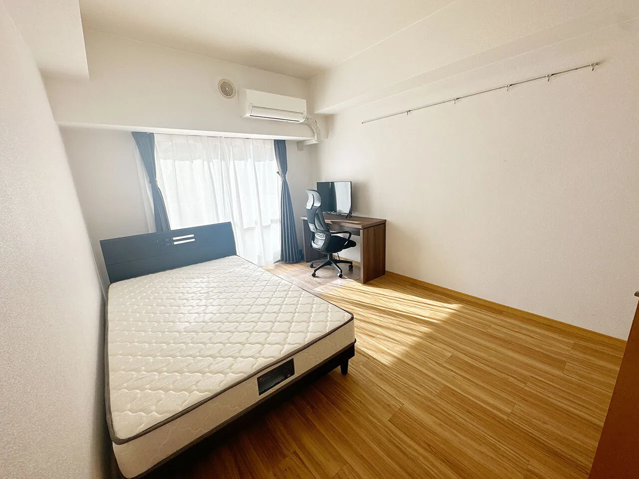 Mynavi STAY Miraie Kanda Riverside - Interior - ["Flooring", "Wood", "Floor"]