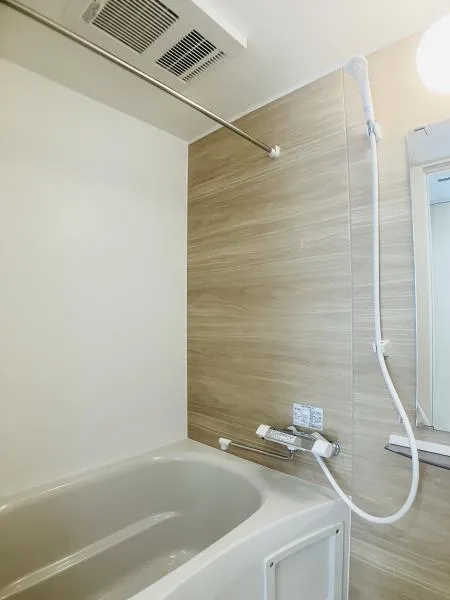KOMFORTA Shin-Nakano - Interior - ["Flooring", "Plumbing fixture", "Floor"]