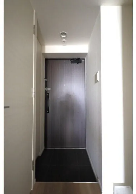Clarity Bunkyo Sengoku - Interior - ["Flooring", "Floor", "Door"]