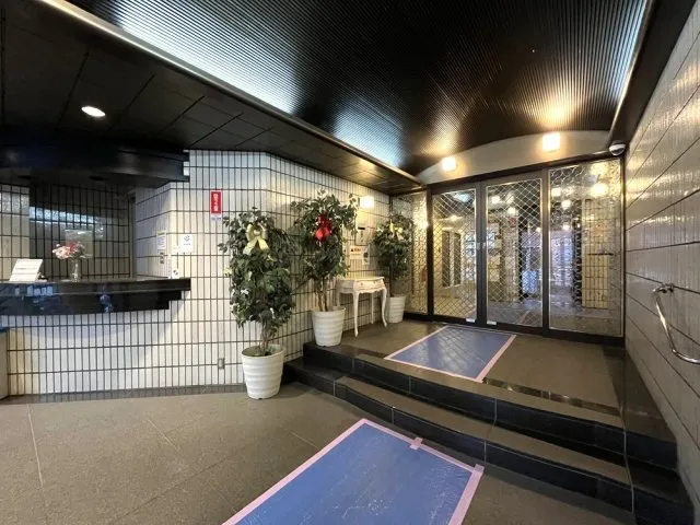Bell Park City Nishi-Shinjuku - Exterior - ["Composite material", "Metal", "Glass"]