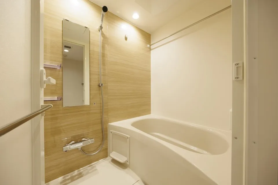 Hmlet Nakano Honcho - Interior - ["Flooring", "Plumbing fixture", "Bathroom"]