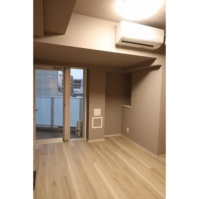 Comforia Monzennakacho South - Interior - ["Property", "Floor", "Laminate flooring"]