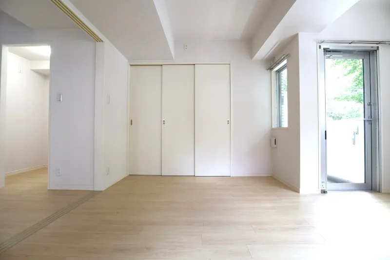 Castalia Hatsudai - Interior - ["Flooring", "Floor", "Wall"]