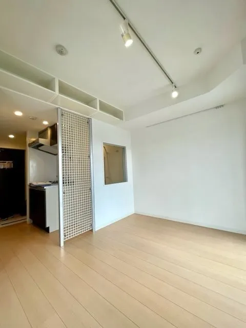 RESIDIA Ichigaya Yakuoji - Interior - ["Flooring", "Floor", "Ceiling"]