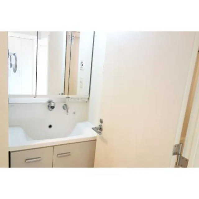 Park Axis Moto-Asakusa Stage - Interior - ["Property", "Bathroom", "Room"]