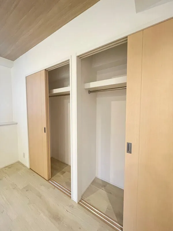 Residia Kanda - Interior - ["Flooring", "Wood", "Floor"]