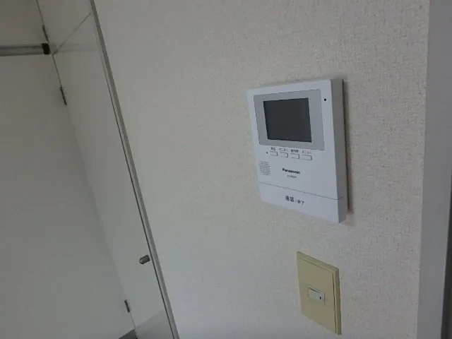 Maison Ohno III - Interior - ["Technology", "Thermostat", "Display device"]