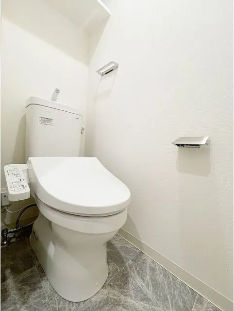 Urban Residence Itabashi - Interior - ["Toilet seat", "Toilet", "Plumbing fixture"]