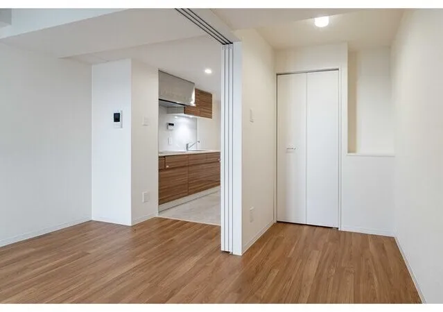 LUMIEC BUNKYO SENGOKU - Interior - ["Flooring", "Floor", "Wood flooring"]