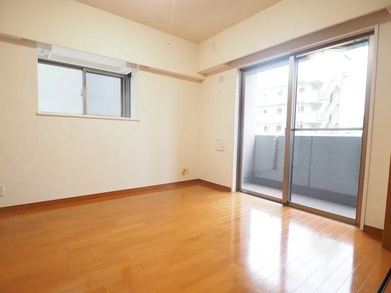 Residia Bunkyo Hongo - Interior - ["Window", "Property", "Building"]