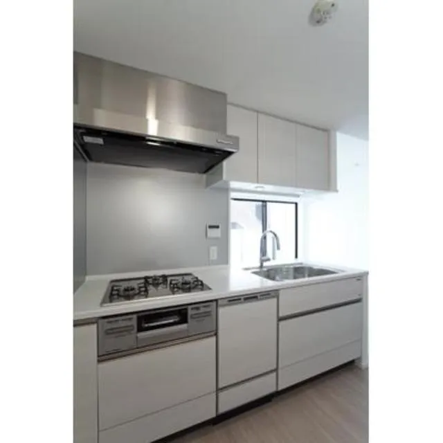 Lafonte Azabujuban - Interior - ["Property", "Cabinetry", "Countertop"]