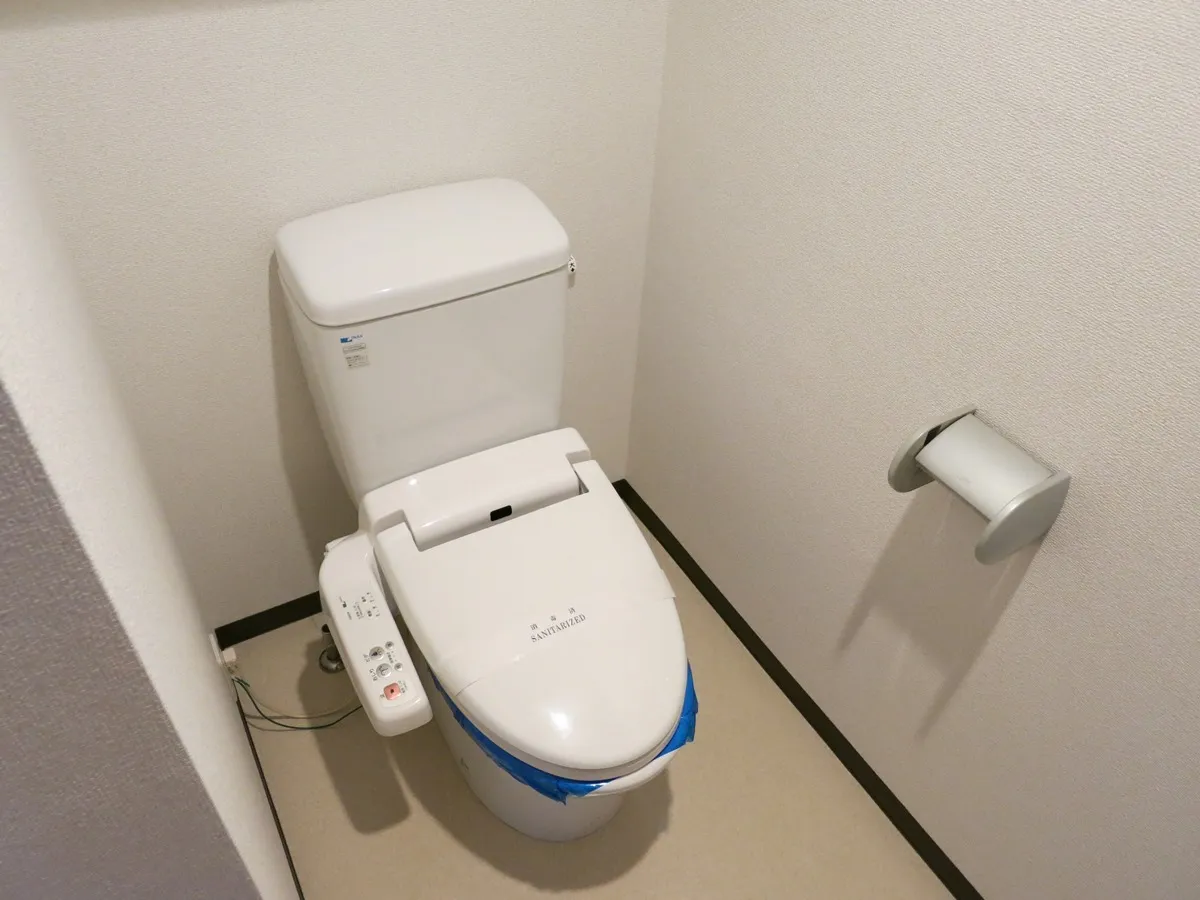 Pacific Court Meguro Minami - Interior - ["Toilet seat", "Toilet", "Household supply"]