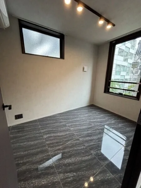 EXAM AKASAKA - Interior - ["Wood", "Flooring", "Floor"]