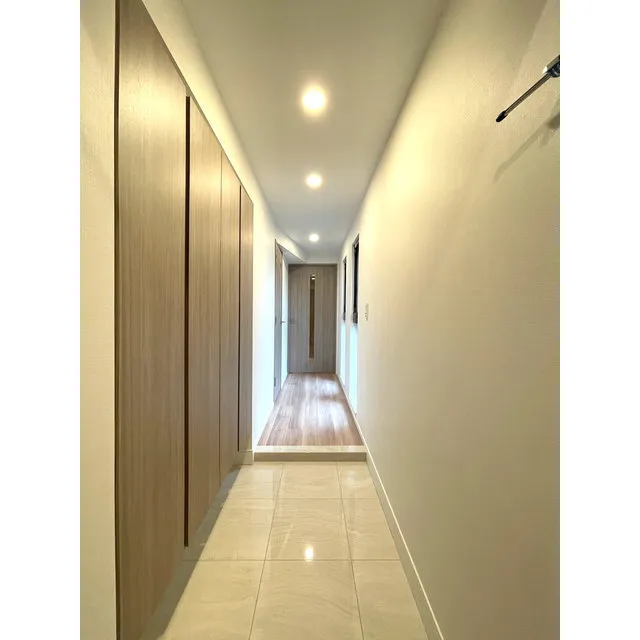 Predia Court Morishita Terrace - Interior - ["Building", "Door", "Fixture"]
