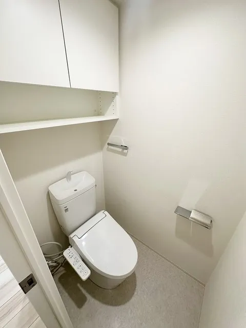 Asyl Court Nerima Nakamurabashi - Interior - ["Toilet seat", "Toilet", "Plumbing fixture"]