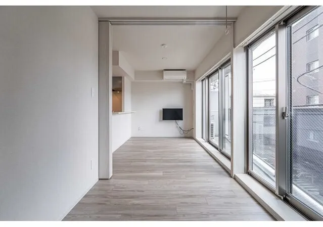 LUMIEC HONCHO EAST - Interior - ["Flooring", "Floor", "Apartment"]