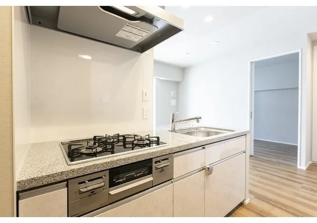 LIBR GRANT Nishi Shinjuku WEST - Interior - ["Kitchen", "Major appliance", "Flooring"]