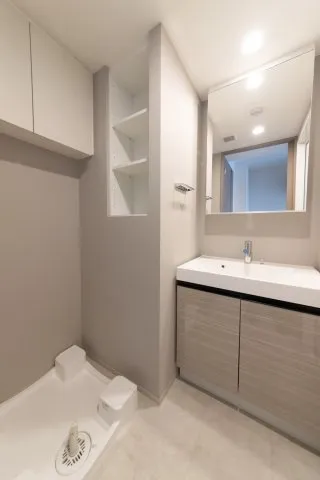 RESIDENCE KOENJI  - Interior - ["Building", "Mirror", "Furniture"]