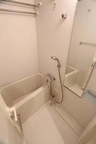 Proud Flat Meguro Yujinto - Interior - ["Plumbing fixture", "Floor", "Flooring"]