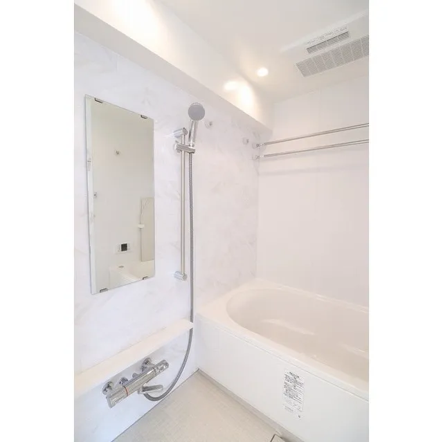 Comforia Nippori - Interior - ["Plumbing fixture", "Tap", "Shower head"]