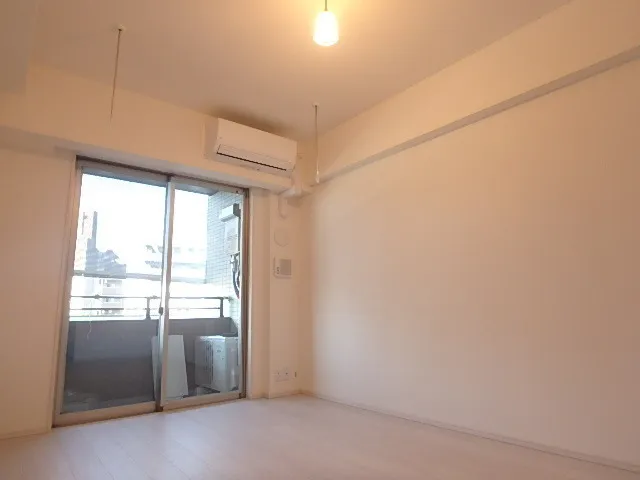Le Fon Blanche Shinagawa Minamioi - Interior - ["Flooring", "Floor", "Ceiling"]