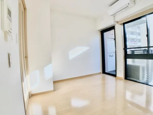 KDX Residence Monzennakacho - Interior - ["Floor", "Flooring", "Property"]
