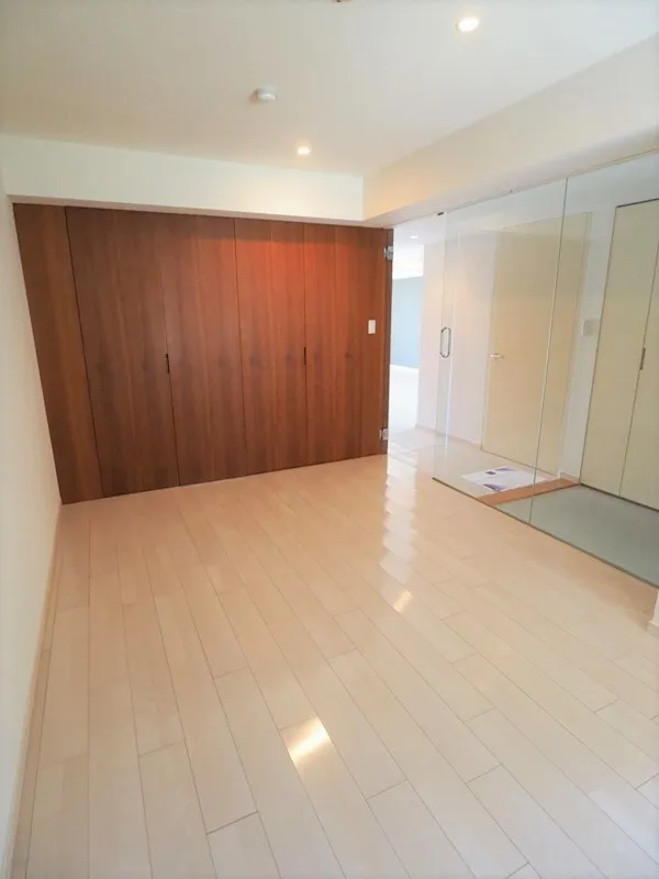 Residia Kita Shinjuku - Interior - ["Wood", "Fixture", "Door"]