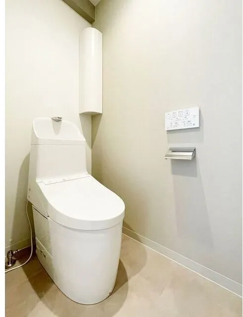 Huit Kagurazaka - Interior - ["Toilet seat", "Toilet", "Bathroom"]
