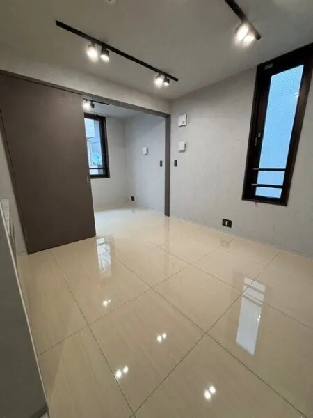 EXAM AKASAKA - Interior - ["Flooring", "Floor", "Ceiling"]