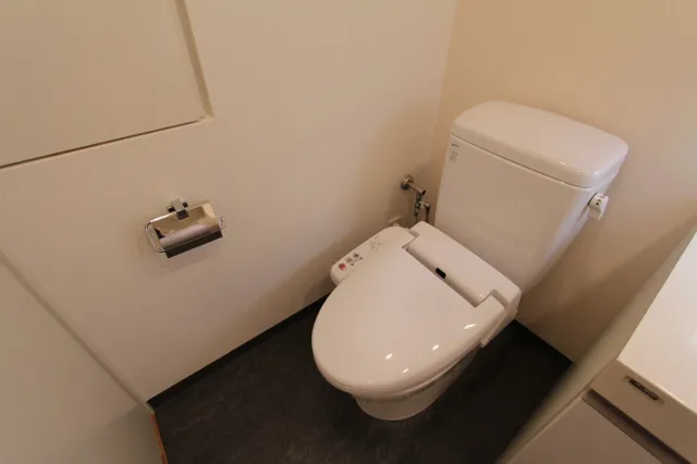 Prime Urban Nagahara Kamiikedai - Interior - ["Toilet seat", "Toilet", "Plumbing fixture"]