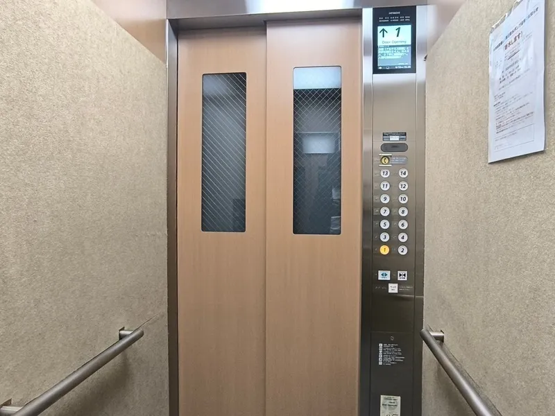 Livio Raison Chiyoda Iwamotocho Lugente - Other - ["Flooring", "Elevator", "Glass"]