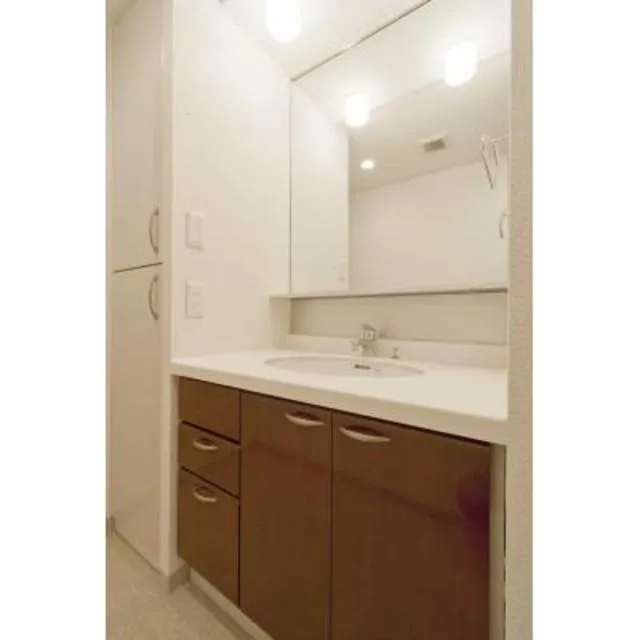 Park Axis Nihombashi Stage - Interior - ["Property", "Room", "Furniture"]
