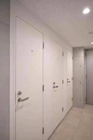 Carouge Kanamecho - Exterior - ["Wall", "Flooring", "Floor"]