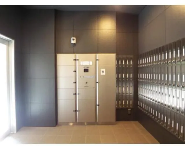SQUARE Shibuya - Other - ["Door", "Wood", "Locker"]