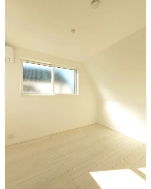 Kolet Hatagaya#03 - Interior - ["Window", "Fixture", "Building"]