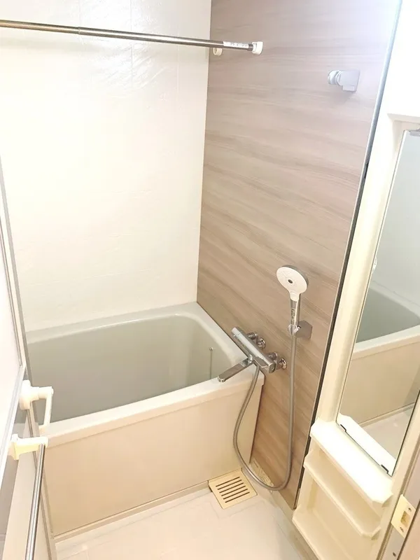 Doue Gakugeidaigaku - Interior - ["Flooring", "Floor", "Plumbing fixture"]
