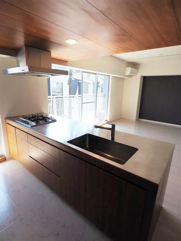 Residia Kita Shinjuku - Interior - ["Cabinetry", "Countertop", "Sink"]