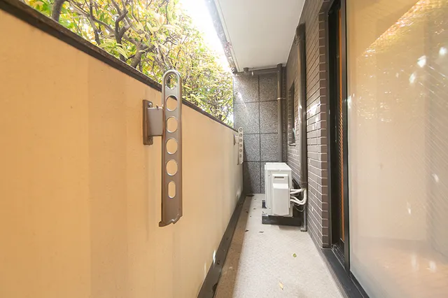York Residence - Interior - ["Composite material", "Glass", "Home Door"]