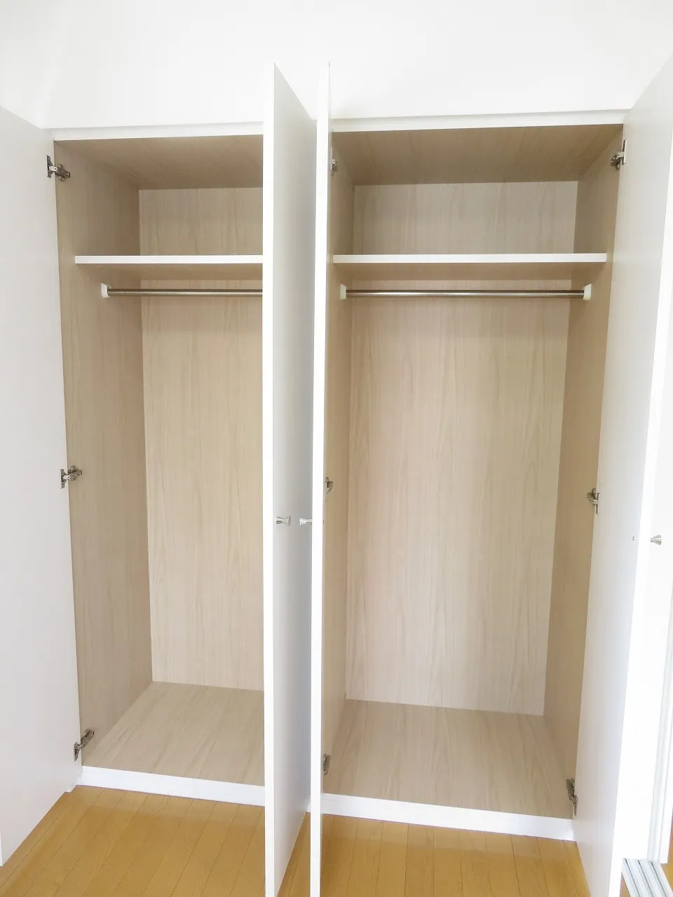 Prospect Monzennakacho - Interior - ["Fixture", "Shelving", "Wood"]