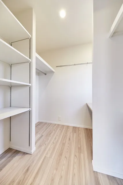 Belfirth Kinshicho South - Interior - ["Wood", "Fixture", "Interior design"]