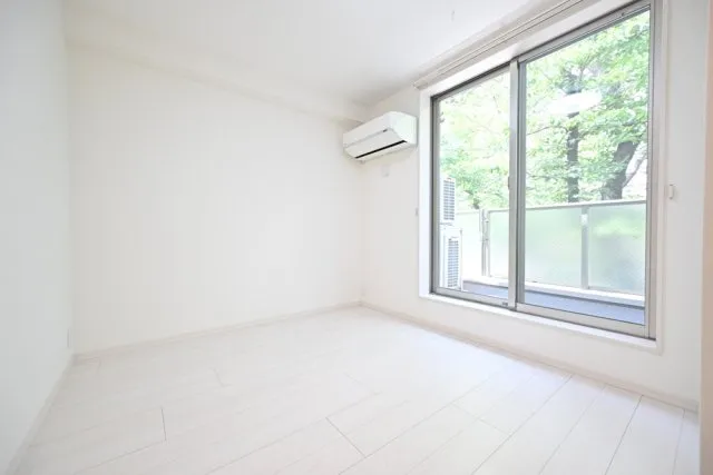 Prague Terrace, In Front Of The University Of Tokyo - Interior - ["Flooring", "Floor", "Apartment"]