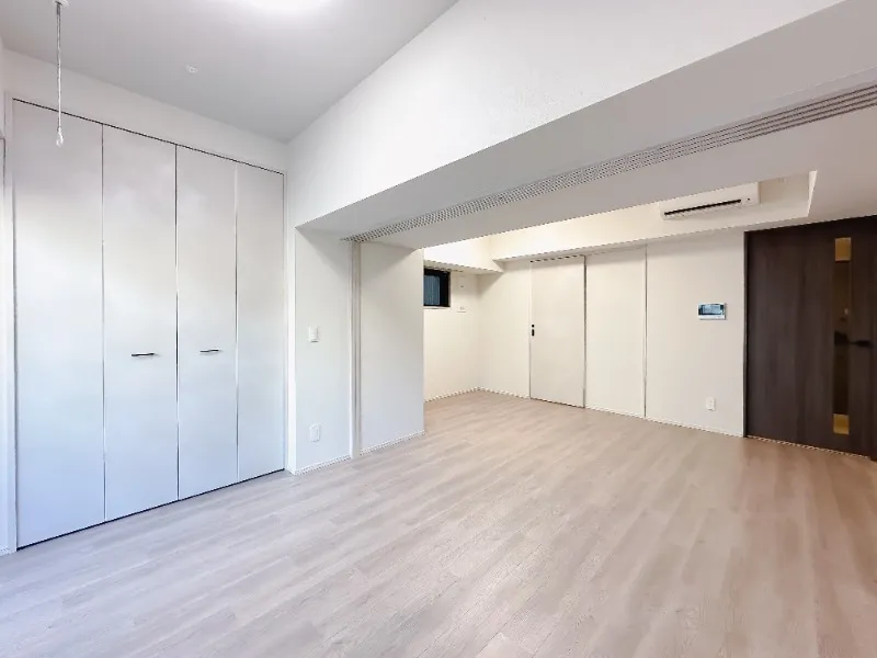 Cross Residence Nihonbashi Honcho - Interior - ["Flooring", "Floor", "Wood"]