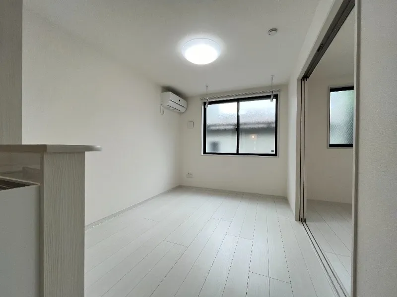 Mare Nishi-Sugamo - Interior - ["Wall", "Flooring", "Floor"]