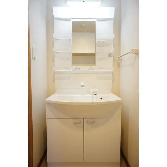 Alex Ford Hatsudai - Interior - ["Property", "Room", "Bathroom"]