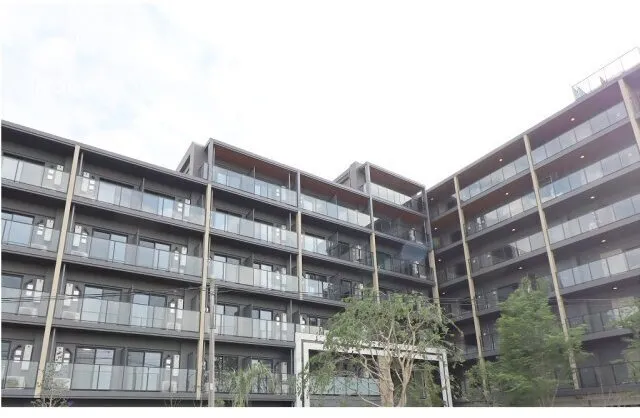 Genovia Akabane - Exterior - ["Apartment", "Composite material", "Condominium"]