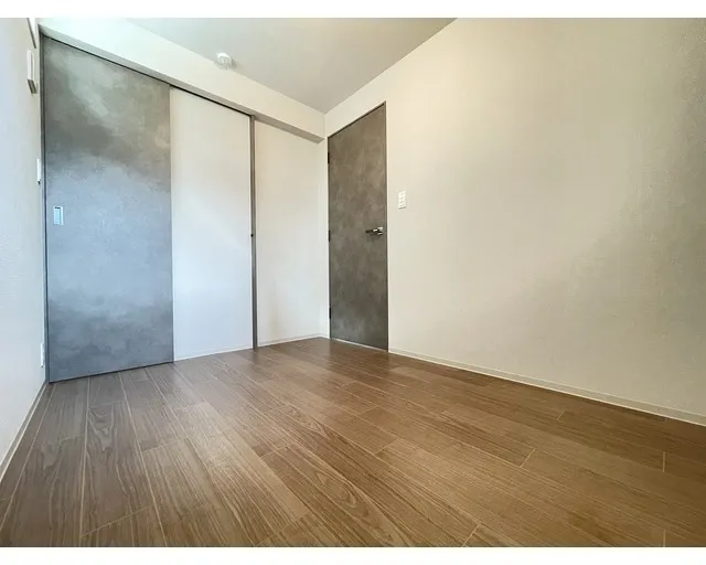 Well Square Yawata-Yama - Interior - ["Flooring", "Floor", "Wood"]