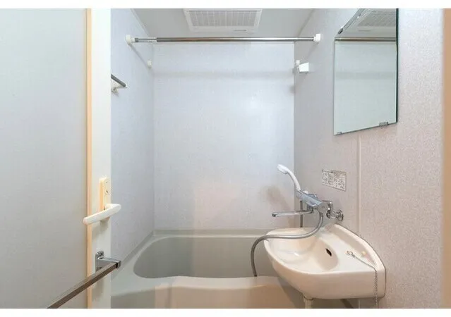 Prospect Glarsa Hiroo - Interior - ["Plumbing fixture", "Flooring", "Floor"]